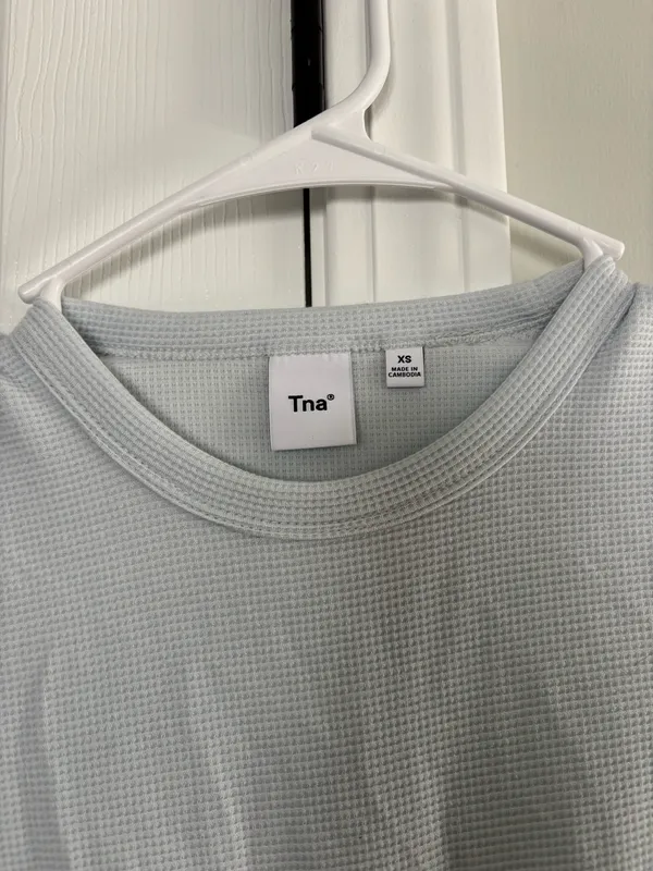 Aritzia TNA Top Crop - Image 3
