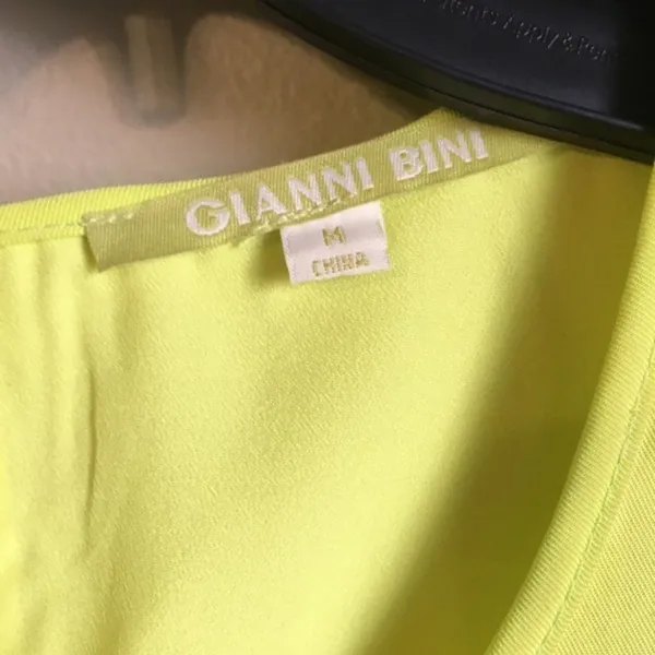 Gianni Bini size medium‎ yellow dress - Image 3