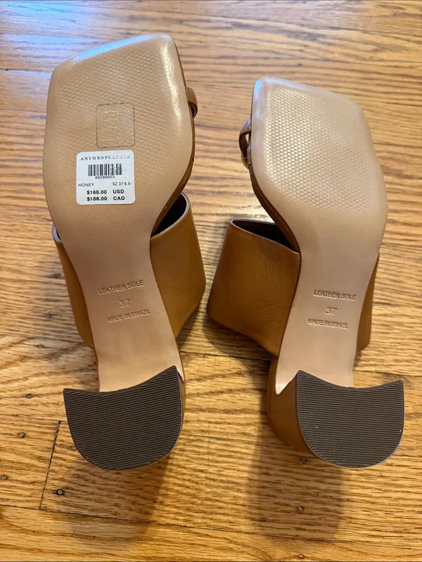 NWOB Anthropologie Tan Leather Block Heel Toe-Ring Slides with Gold Accents - Image 8