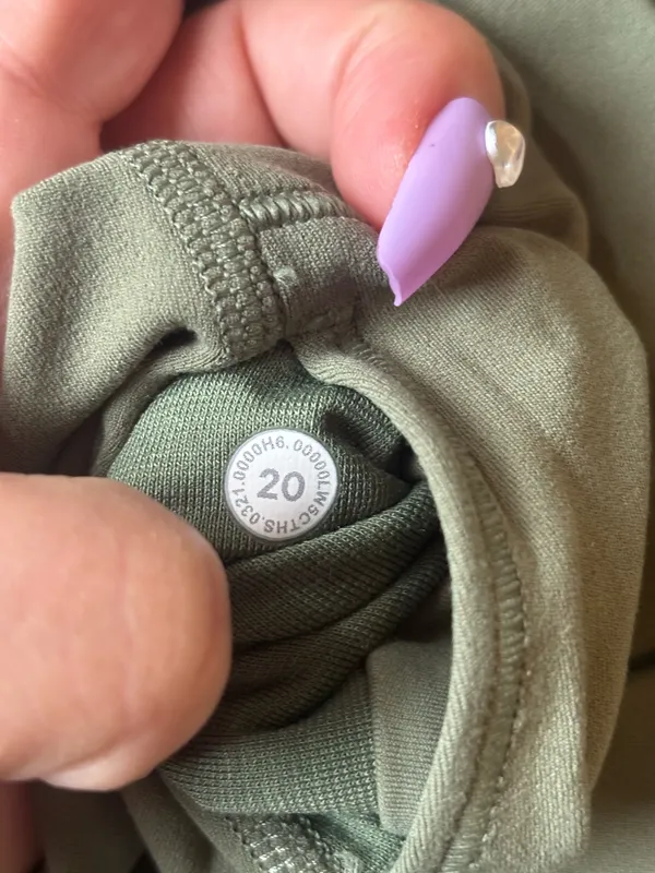 Lululemon Align Pant 28" Rosemary Green Size 20 - Image 5
