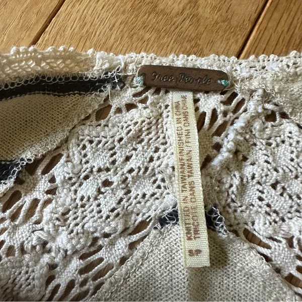 Free People Striped Cotton Crochet Lace Trim Long Sleeve Top Womens Small Boho - Image 6