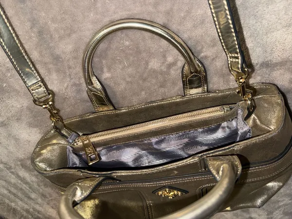 Simply Vera Vera Wang Metallic Gold Satchel with Removable Shoulder Strap - Image 9