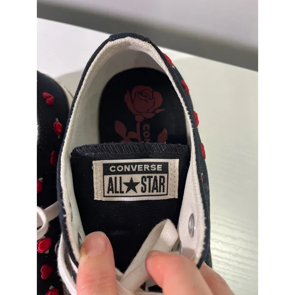 Converse Chuck Taylor All Star Low Top Black Rose Heart Embroidered Shoes size 9 - Image 2