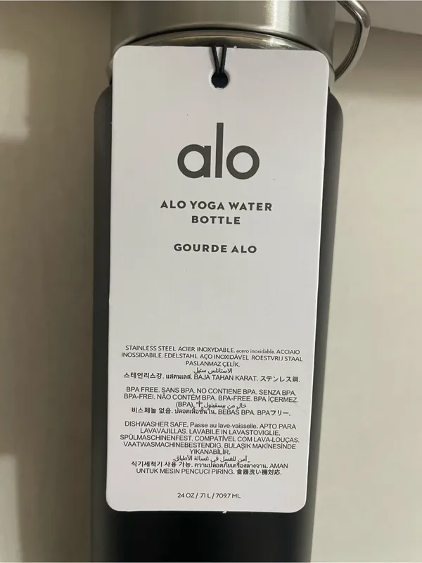 ALO Yoga Black Aluminum Water Bottle with Carry Handle NWT 24oz - Image 9