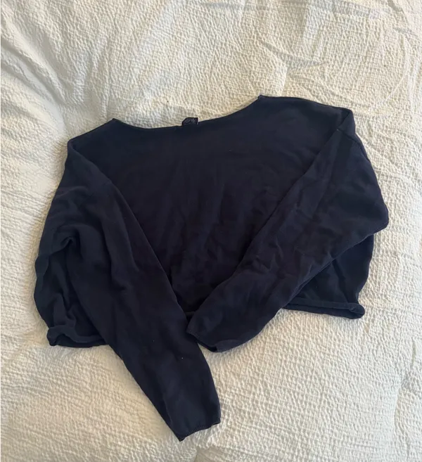 Brandy Melville Sweater Cropped - Image 2