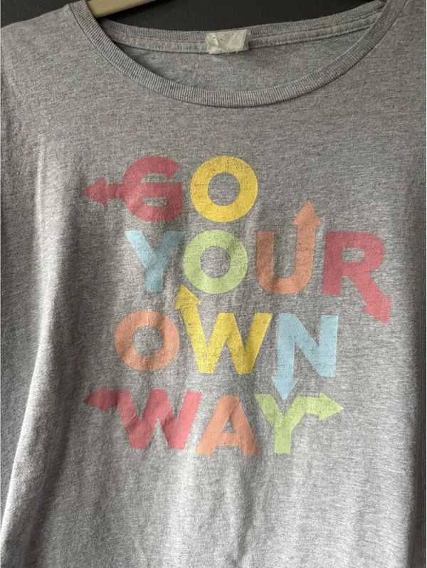 Gray 'Go Your Own Way' Graphic T-Shirt, Size M - Image 2