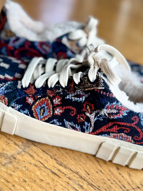 Farm Rio Ainika Tapestry Platform Sneakers Faux Fur Blue 8.5 NWOT - Image 8