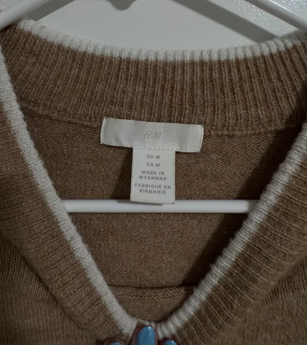 H&M Sweater - Image 3