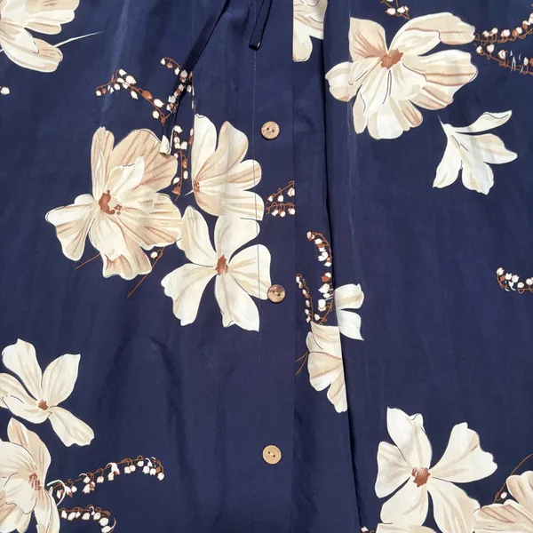 SHEIN Navy and Cream Floral Midi Skirt with Button Accents - Image 2