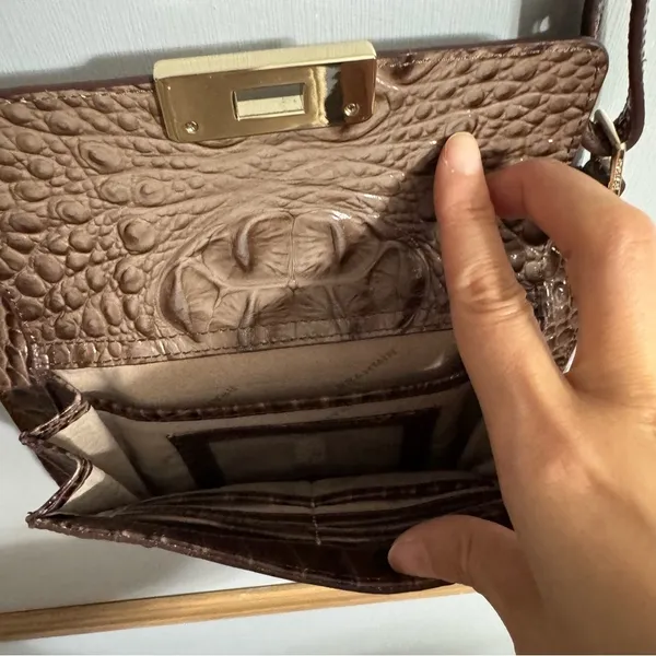 Brahmin Brown Croc Prints Crossbody Handbag - Image 9