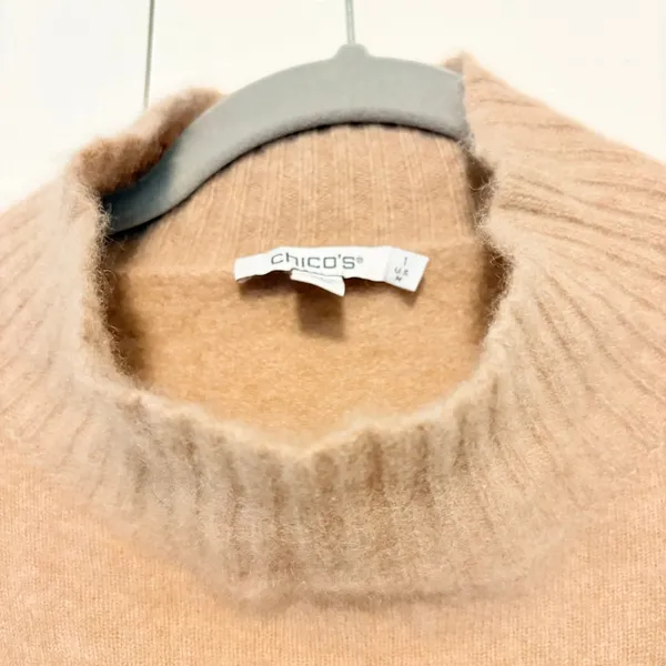 Chicos 100% Cashmere Short Sleeve Mock Neck Sweater Camel Tan Size 1 M 570373542 - Image 4