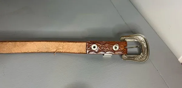 Vintage early 1990s Western Tooled Leather Belt Silver Buckle ClassicBohoCowboy - Image 6