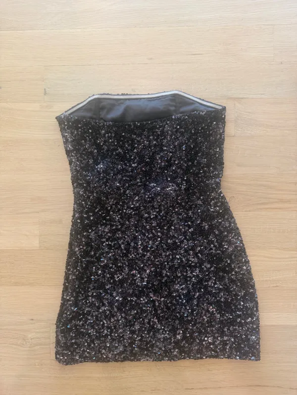 Retrofête Heather Sequin Dress in Brown - Image 3