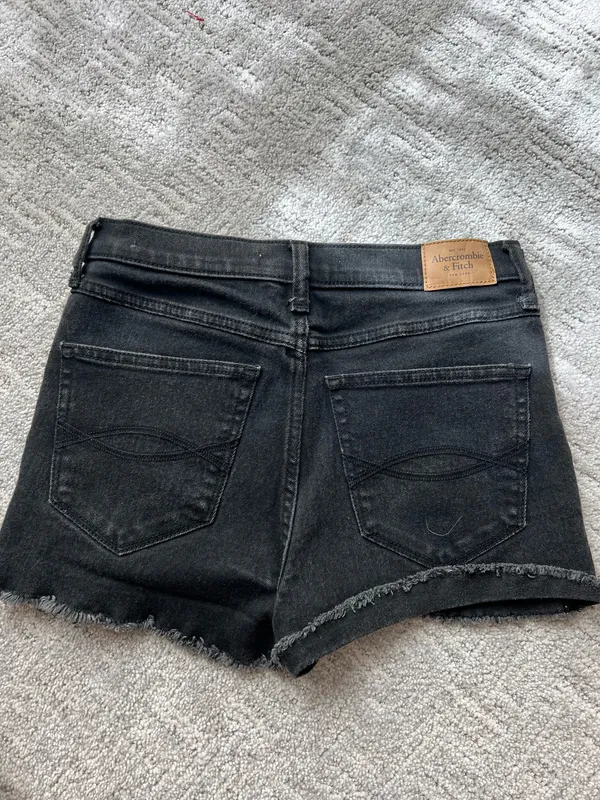 Abercrombie and fitch shorts - Image 2