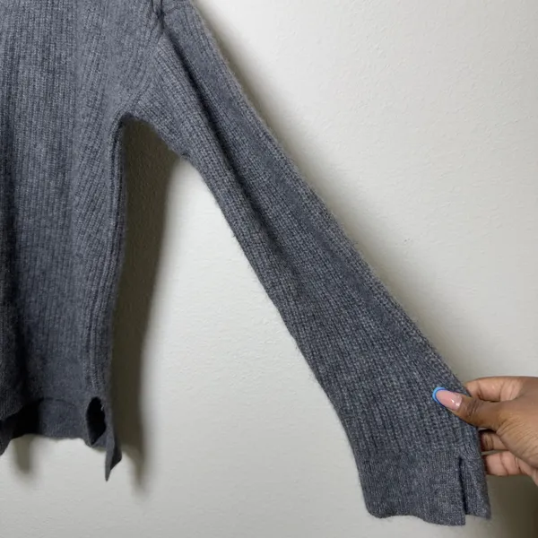 Neiman Marcus Womens 100% Cashmere Sweater XL Gray Lace‎ Up Shoulder V-Neck - Image 5