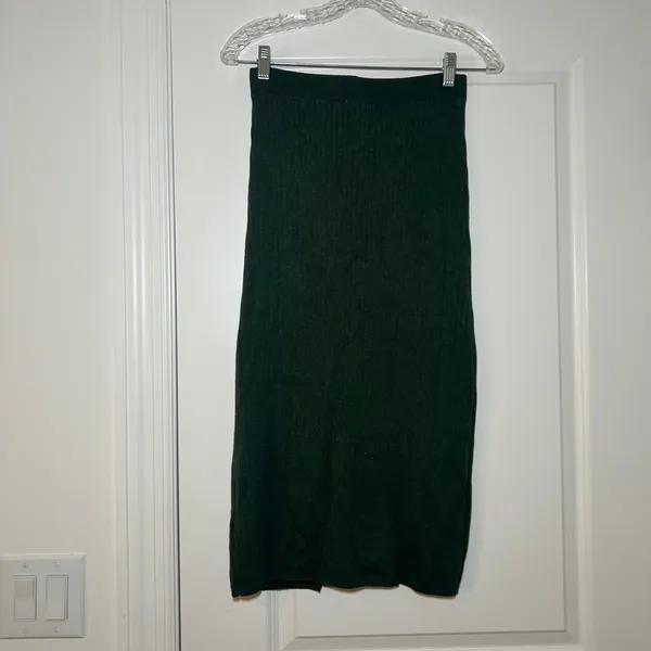 Free People Green Ribbed Knit Midi Skirt Front Slit Size S preppy fall comfy - Image 4