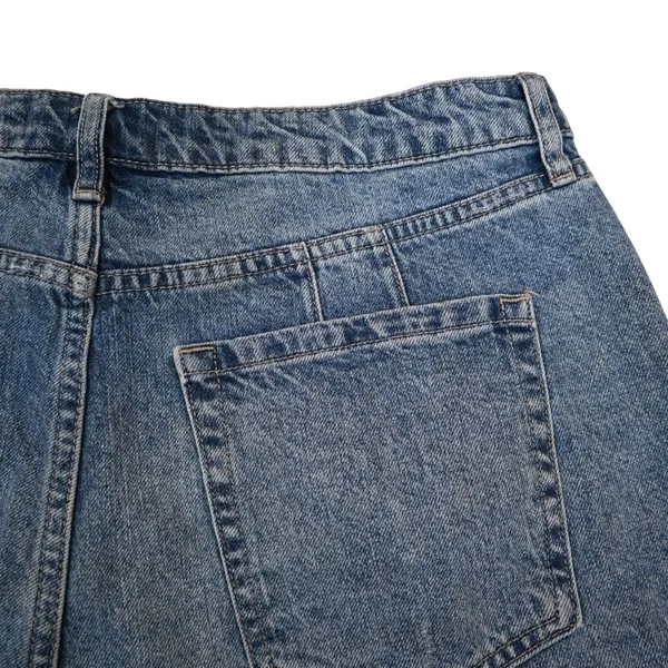 We the Free Womens 31 Curvy Distressed Button Fly Denim Jean Short - Image 4