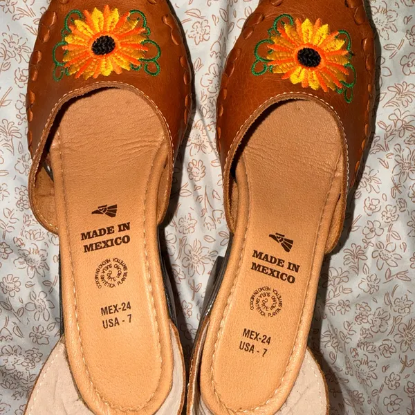 Mexican Heels Brown Size 7 - Image 6
