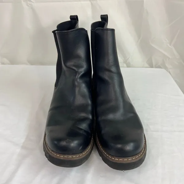 Universal Threads women's black faux leather slip on memory foam Chelsea boots 11 - Image 2