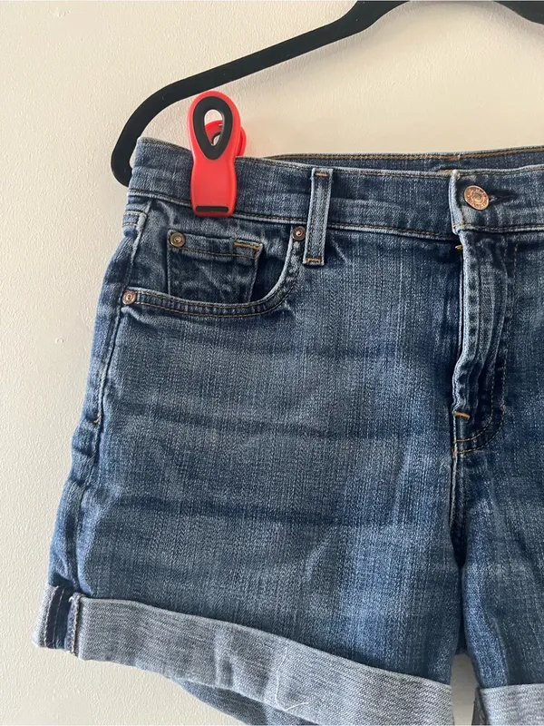7 For All Mankind Relaxed Roll Denim Shorts 28 Medium Wash Casual Minimalist - Image 3