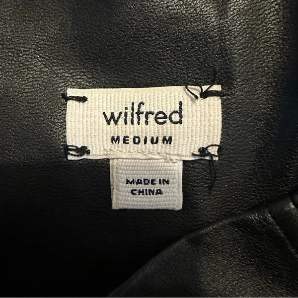 Wilfred Aritzia Faux Leather Skirt Size Medium - Image 4