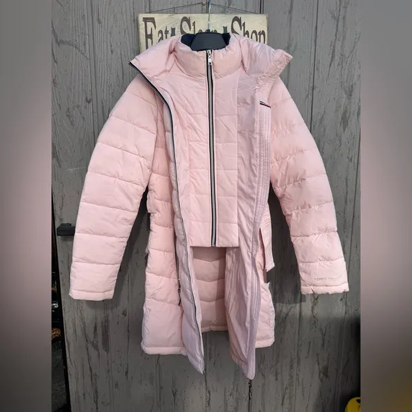 Tommy Hilfiger Women's Light Pink Puffer Jacket - Image 2