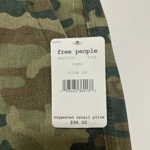 Free People We The Free Remy Camo Cropped Jeans NWT Sz 24 Camouflage - Image 7