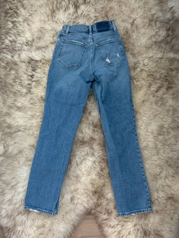 Abercrombie 90’s Straight Ultra High Rise - Image 2