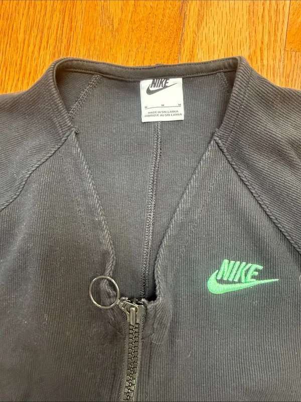 🍎Nike Black Cropped Zip Jacket with Teal Swoosh - Image 2