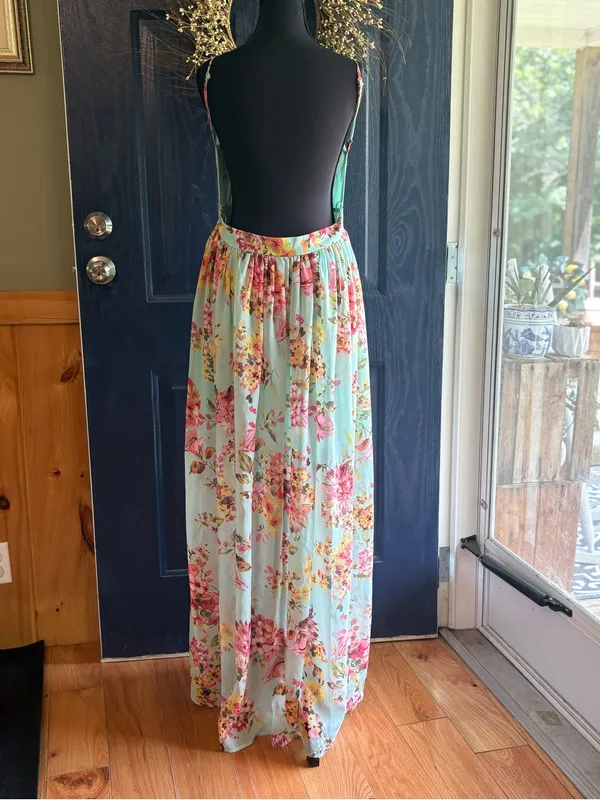 Miss Avenue Floral Adjustable Spaghetti Strap Backless Maxi Dress size Large - Image 5