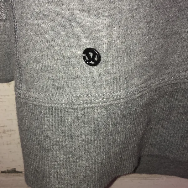 Lululemon Athletica yin to my yang cardi sweatshirt jacket gray and black small‍ - Image 9