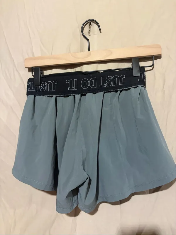 Nike shorts - Image 2