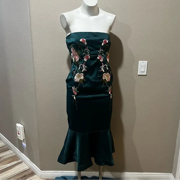 Lulumari green strapless dress - Image 3