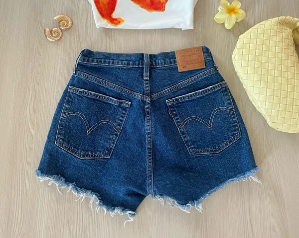 Levi’s Shorts 501 - Image 2
