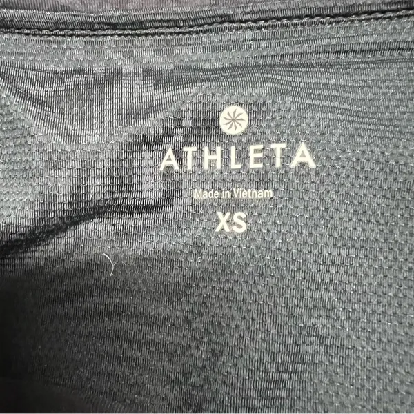 Athleta Black Cropped Active Athletic Leggings with Back Pocket Size XS EUC - Image 3