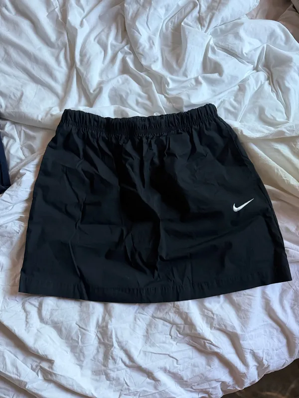 Nike Dri-Fit skirt - Image 4
