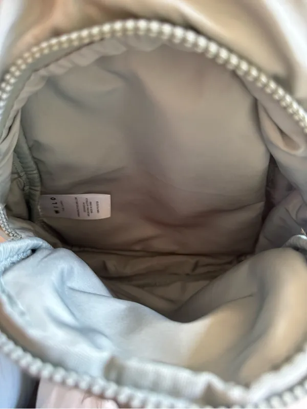 Wilo the Label | Sage green Crossbody Sling Bag - Image 4