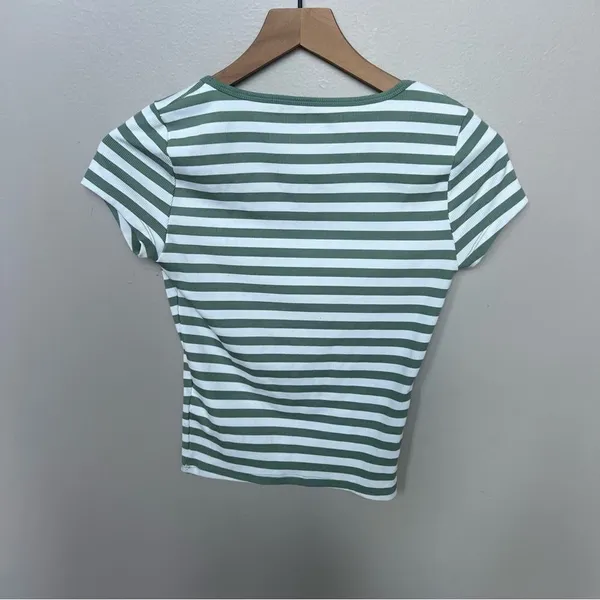 Hollister Ribbed Seamless Fabric Scoop Baby Tee Size Small Green White Stripes - Image 4