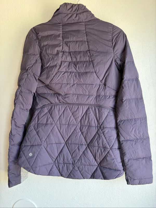 Lululemon Fluffed Up Jacket nightfall purple size 6 pit zips - Image 7
