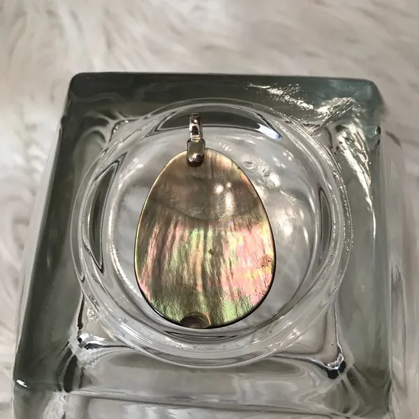 Vintage Mother of Pearl slice pendant with 925 sterling silver pendant bail Flaw - Image 7
