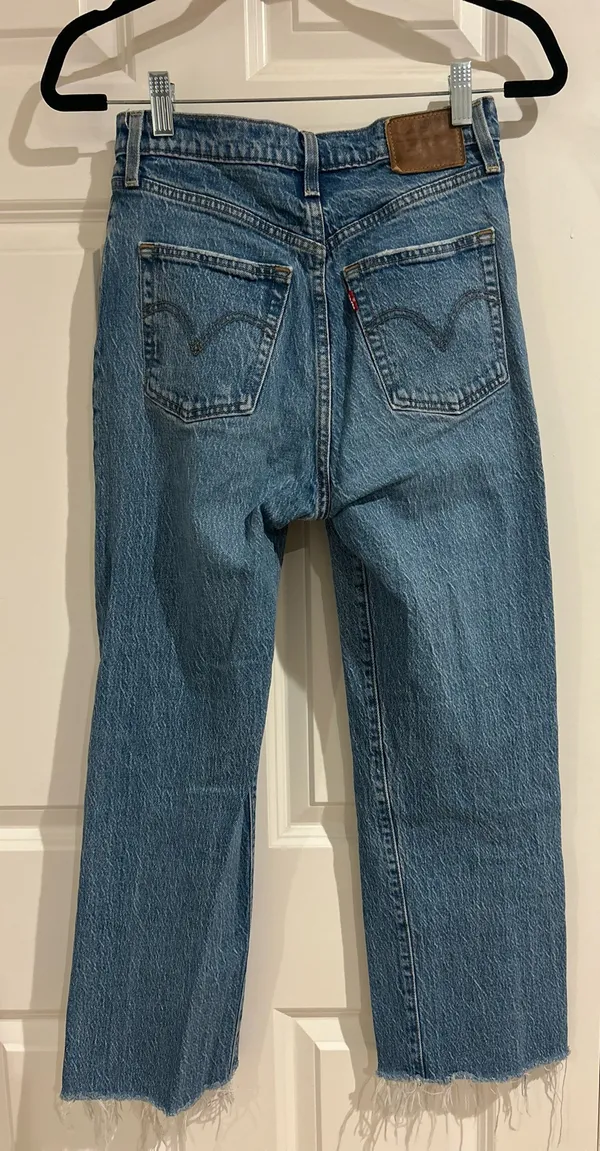 Levi’s Ribcage Straight Ankle Jeans - Image 5
