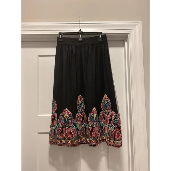 Magic Black Lined Skirt floral embroidery Size Medium Whimsygoth Witchy Boho - Image 5