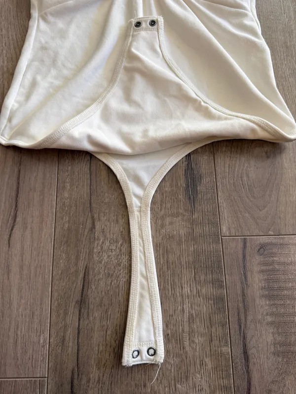Abercrombie & Fitch Cream Long Sleeve Twist-Front Bodysuit - Image 3