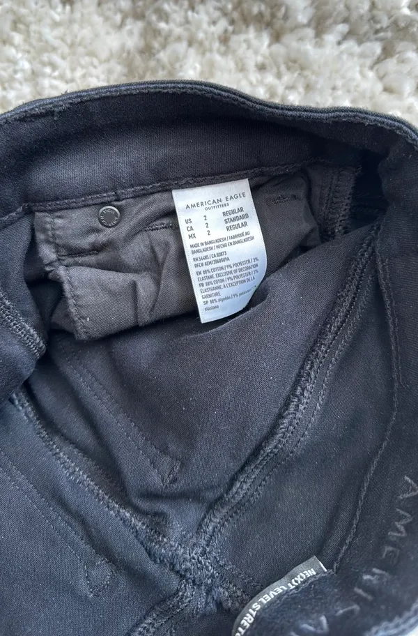 American Eagle Jeans - Image 2