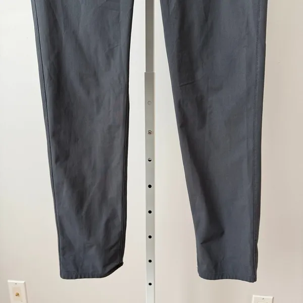 Vuori sz 30 Meta Pant Grey Performance Trousers Athleisure‎ Business Casual - Image 3
