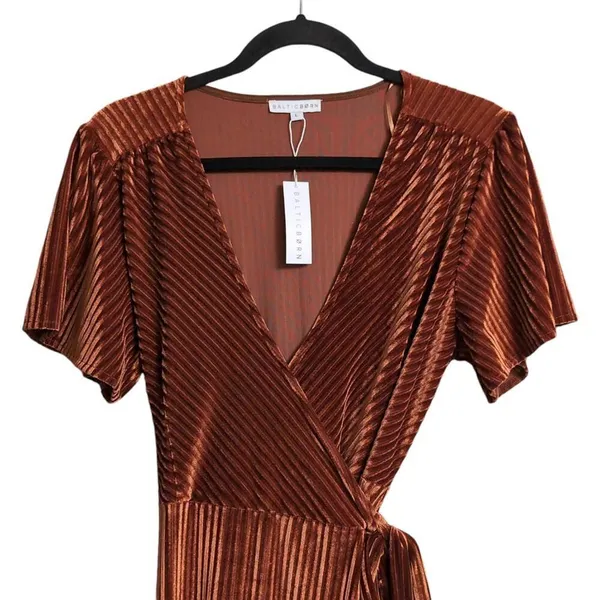 NWT Baltic Born Brown Velvet Wrap Maxi Dress V Neck Tie Waist Womens Size L - Image 3