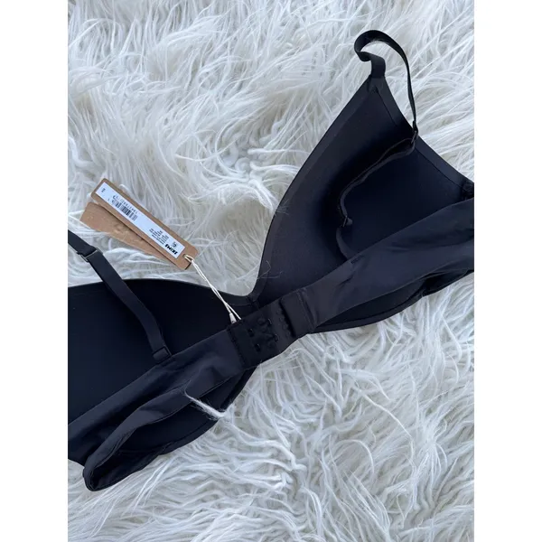 Skims Wireless Form Pushup Plunge Bra Onyx Size 36B - Image 6