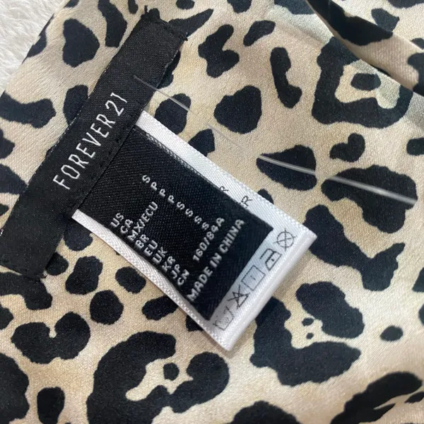Forever 21 Satin Cheetah Print Top Size Small - Image 6