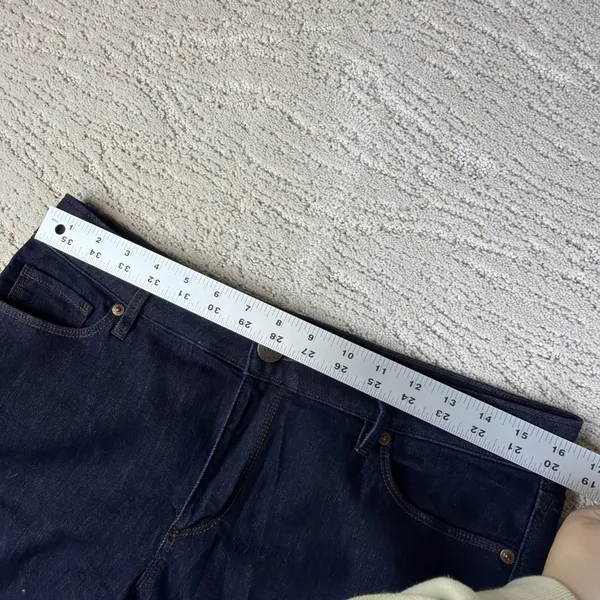 Women's NEW Loft Size 10/30 Petite Straight Leg Dark Wash Jeans - Image 4