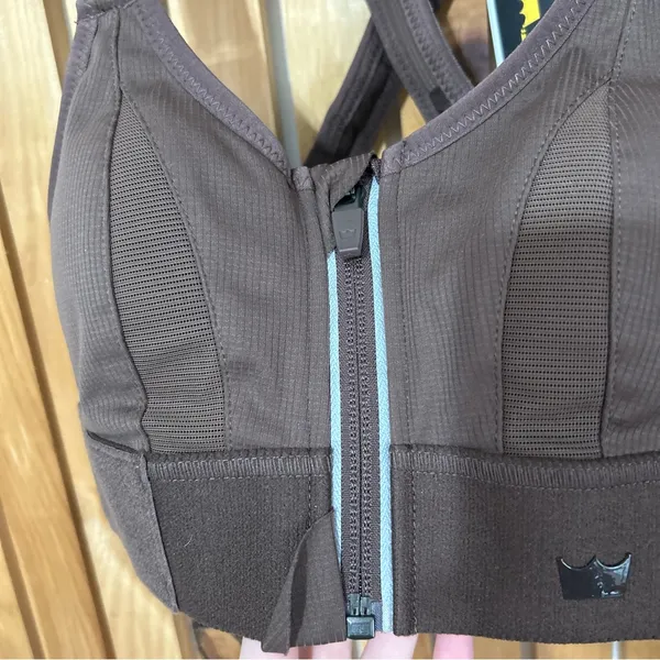 SHEFIT Ultimate Sports Bra High Impact in Espresso Energy Size XS Workout Gym - Image 6